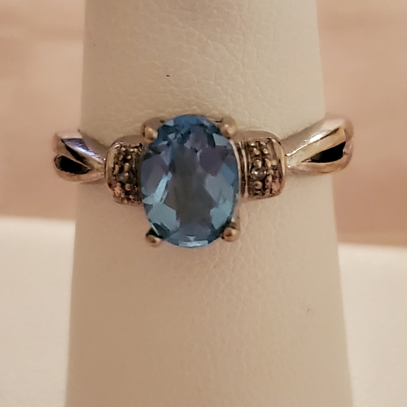 10k wg blue topaz/diamond ring - Picture 2 of 10